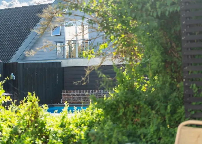 Apartment Idyllic Living Near *